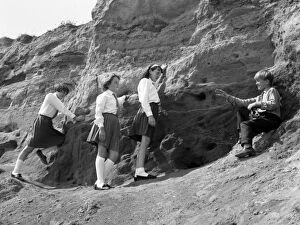 Images Dated 3rd April 2012: Schoolchildren on Red Crag, Walton-on-the-Naze, Essex