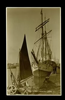 Masts Collection: Schooner C & F Nurse in Poole Harbour