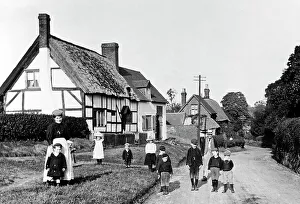 Bishops Prints: Schoool Hill, Bishops Tachbrook early 1900's