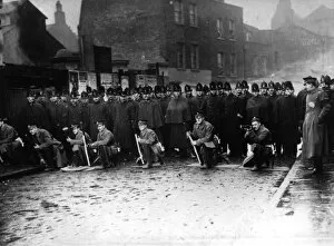 Anarchist Collection: Scots guards at the Siege of Sidney Street