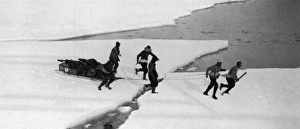 Scott Polar Expedition 1910 - 1912 - pulling sledge over ice Scott Polar Expedition 1910 - 1912 - pulling sledge over ice