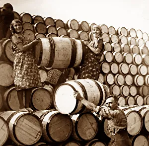 Scottish fisher girls (herring gutters and packers)