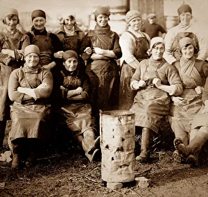 Scottish fisher girls (herring gutters and packers)