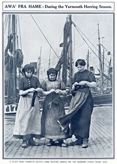 Aprons Gallery: Scottish lasses knitting jerseys for the fishermen during their dinner hour