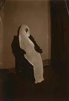 Scottish medium Helen Duncan blindfolded during a sance