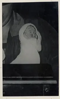 Scottish medium Helen Duncan during seances
