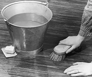 Grease Prints: Scrubbing Lino