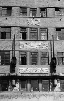 Dragons Prints: Sculptures on front of Lambeth HQ Main Building