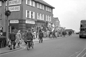 Images Dated 9th February 2012: Seaside shops at Walton-on-the-Naze, Essex