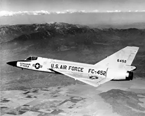 Touches Prints: The second Convair F-106A Delta Dart 56-452 touches down