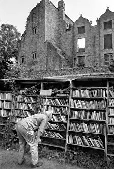 Choosing Gallery: A secondhand bookshop in Hay on Wye, Breconshire