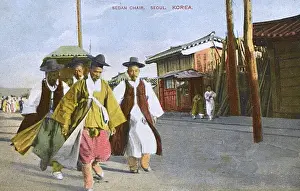 Seoul Prints: Sedan Chair and porters - Seoul, Korea