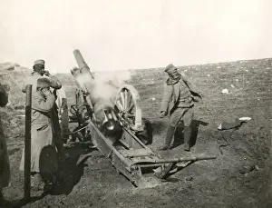Battle Field Prints: Serbian gunners in action, plain of Kosovo, WW1