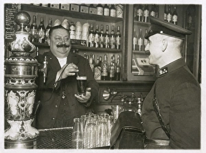 Warming Gallery: Serving warmed beer, Berlin, Germany