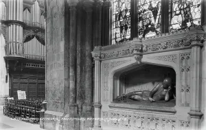 Reclining Prints: Shakespeare Memorial at Southwark Cathedral