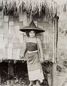Covering Prints: Shan woman in hat, Burma, India, Myanmar