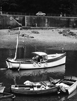 Images Dated 29th March 2011: Shark Fishing Boat