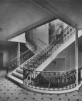 Ship interiors: the main staircase of the Amerika, 1905