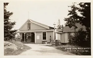 Images Dated 14th June 2011: Ships Inn Post Office - Bustins Island, ME