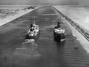 Stretches Prints: Ships in Suez Canal