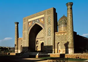 Shir Dor Madrasa