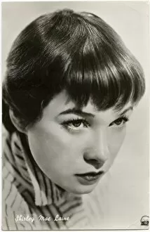 Images Dated 18th October 2016: Shirley Maclaine
