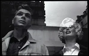 Shop windowd dummies, Paris, France 2