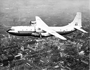 Short SC-5 Belfast XR364 Pallus flying over Belfast