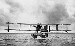 WWI Aircraft Collection: Short seaplane Type 184 hovering above the sea, WW1