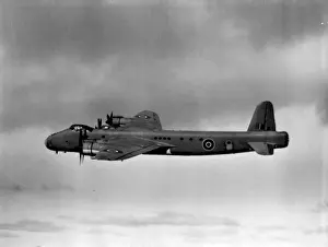 Short Stirling V in flight