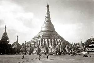 Rangoon Prints: Shwedagone pagoda, Rangoon, Burma, circa 1890