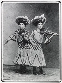 Images Dated 10th February 2020: Siamese twins, Rosa and Josphine Blazek 1910