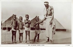 Images Dated 4th April 2011: Sierra Leone - Off to School