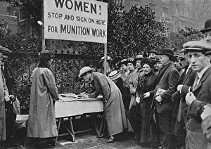 Women War Work WW1 Munitions