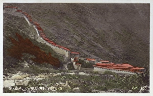 Images Dated 18th April 2011: Sikkim - Wall at Yadong, China
