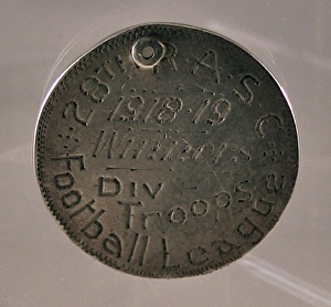 Images Dated 25th January 2012: Silver medal engraved with two War Department arrows