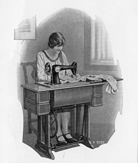 Images Dated 12th April 2016: Singer Sewing Machine catalogue - Cabinet Table