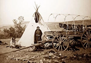 Nation Collection: Sioux Indian fur camp on the Plains, USA - early 1900s