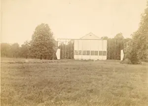 Sir Hiram Maxim?s workshop at Baldwyn?s Park, Kent, wher?