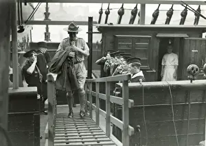 Deputy Prints: Sir Percy Everett piped on board RSS Discovery