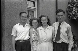 Images Dated 7th January 2020: Two Sisters and their husbands - Bedford