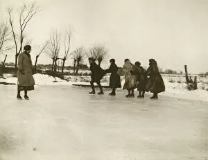 Images Dated 5th August 2016: Skating in Northern France, 1919