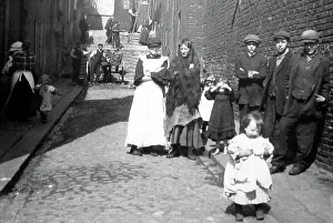 Slums Prints: Slums in Byker, Newcastle-upon-Tyne
