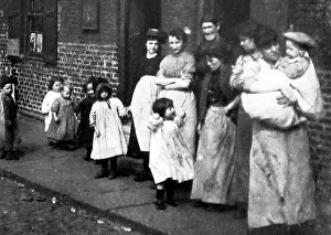 Slums Prints: Slums in Byker, Newcastle-upon-Tyne