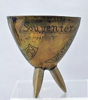 Images Dated 20th February 2012: Small bowl made from a shell nose cone, WW1