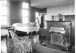 Nursing Prints: A small private ward