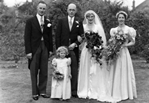 Images Dated 9th October 2015: Small Wedding Group
