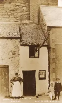 Dwelling Prints: The smallest house in Great Britain