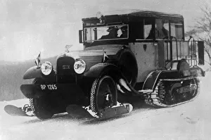 Adverse Gallery: Snow Mail Van