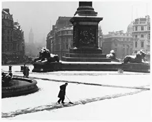 Note Collection: Snow Trafalgar Square
